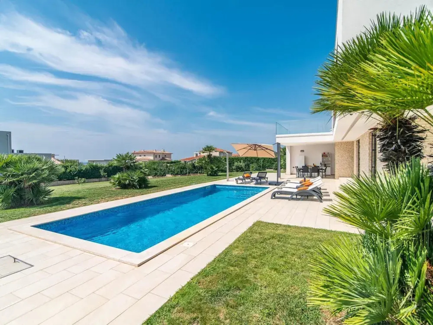 Luxury Villa With Pool and sea View