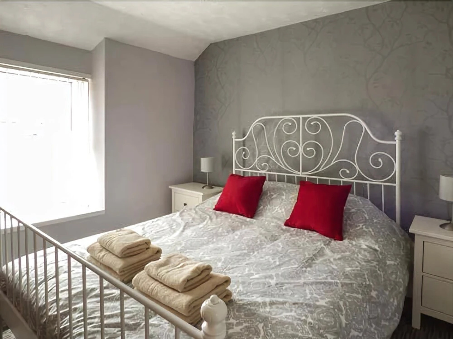 20 Glynllifon Street