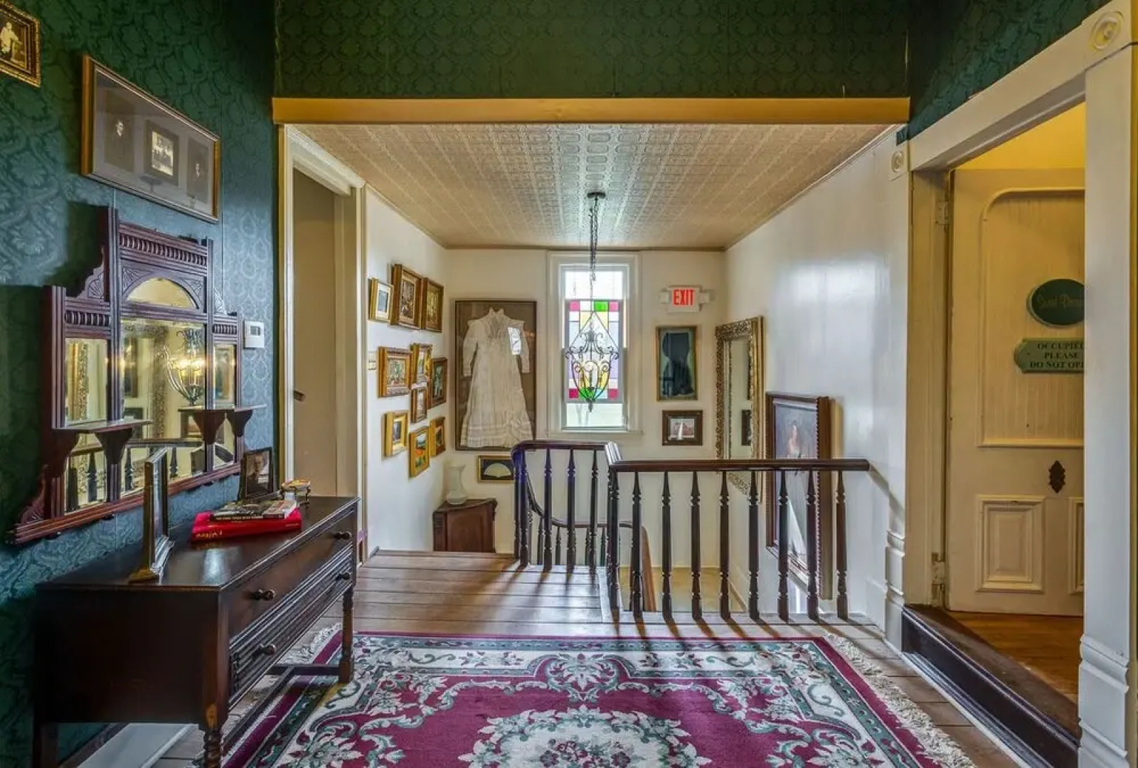 Four Winds Victorian Venue & Suites