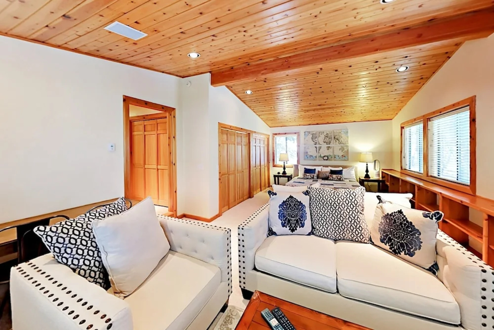 35 St Moritz Terrace Cabin 3 Bedrooms 3 Bathrooms Home