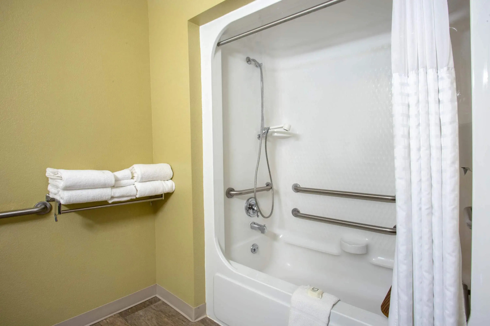 Travelodge by Wyndham Gardiner Yellowstone Park North