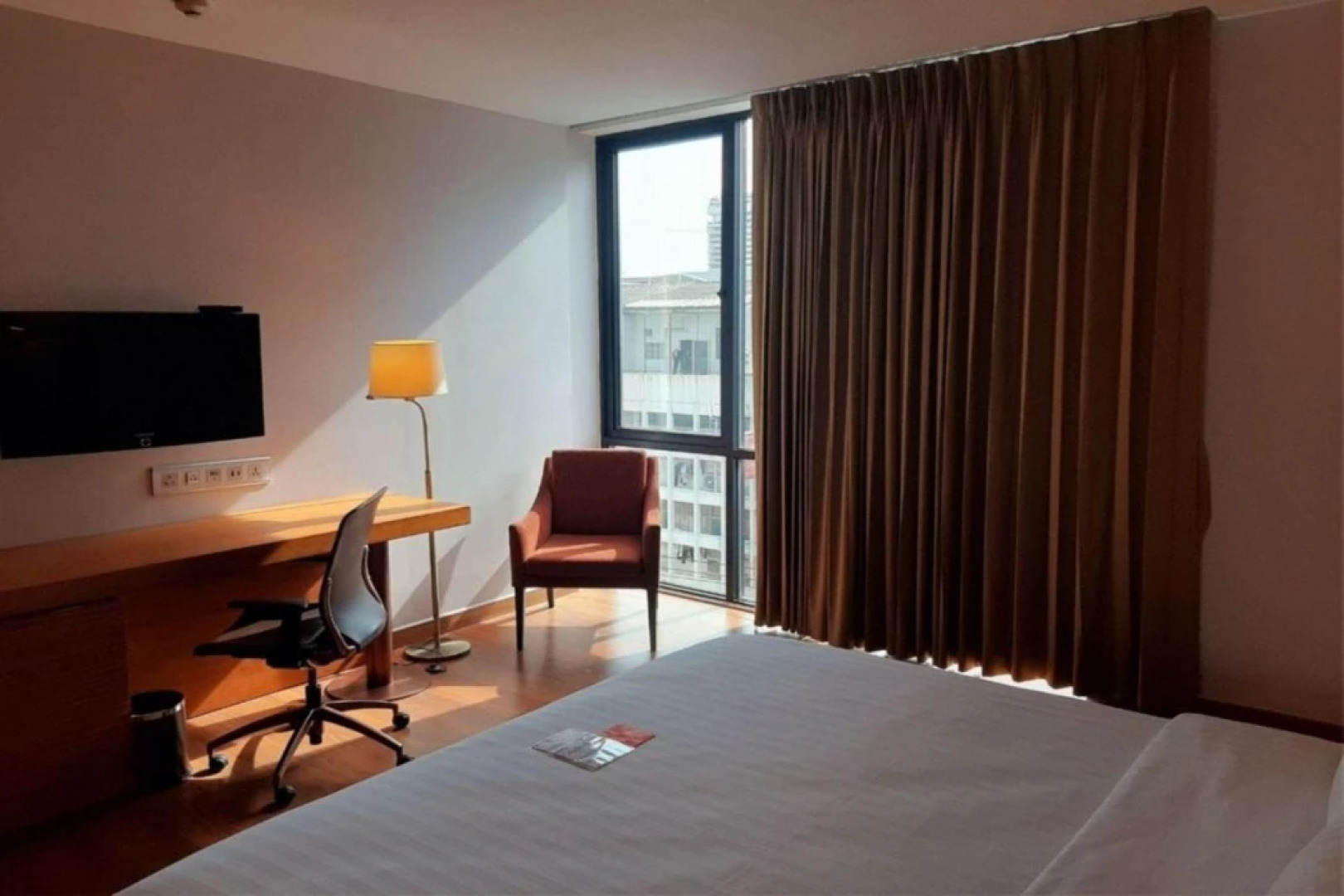 Отель Sacha's Hotel Uno