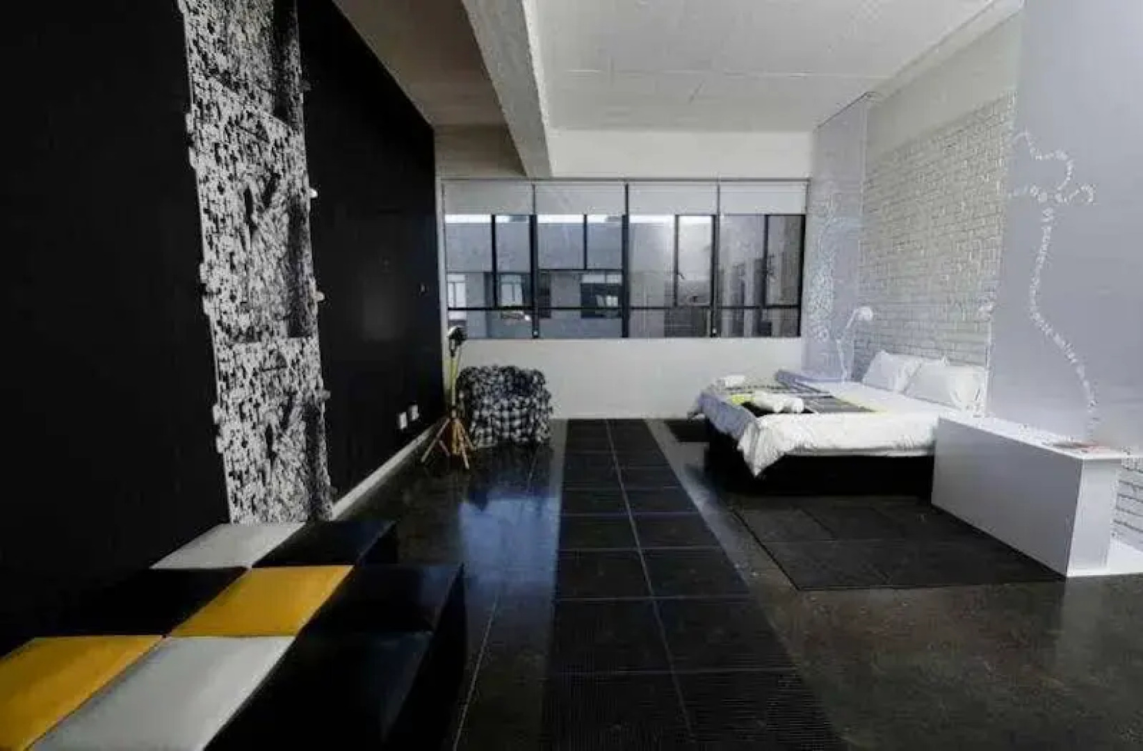 12 Decades Art Hotel