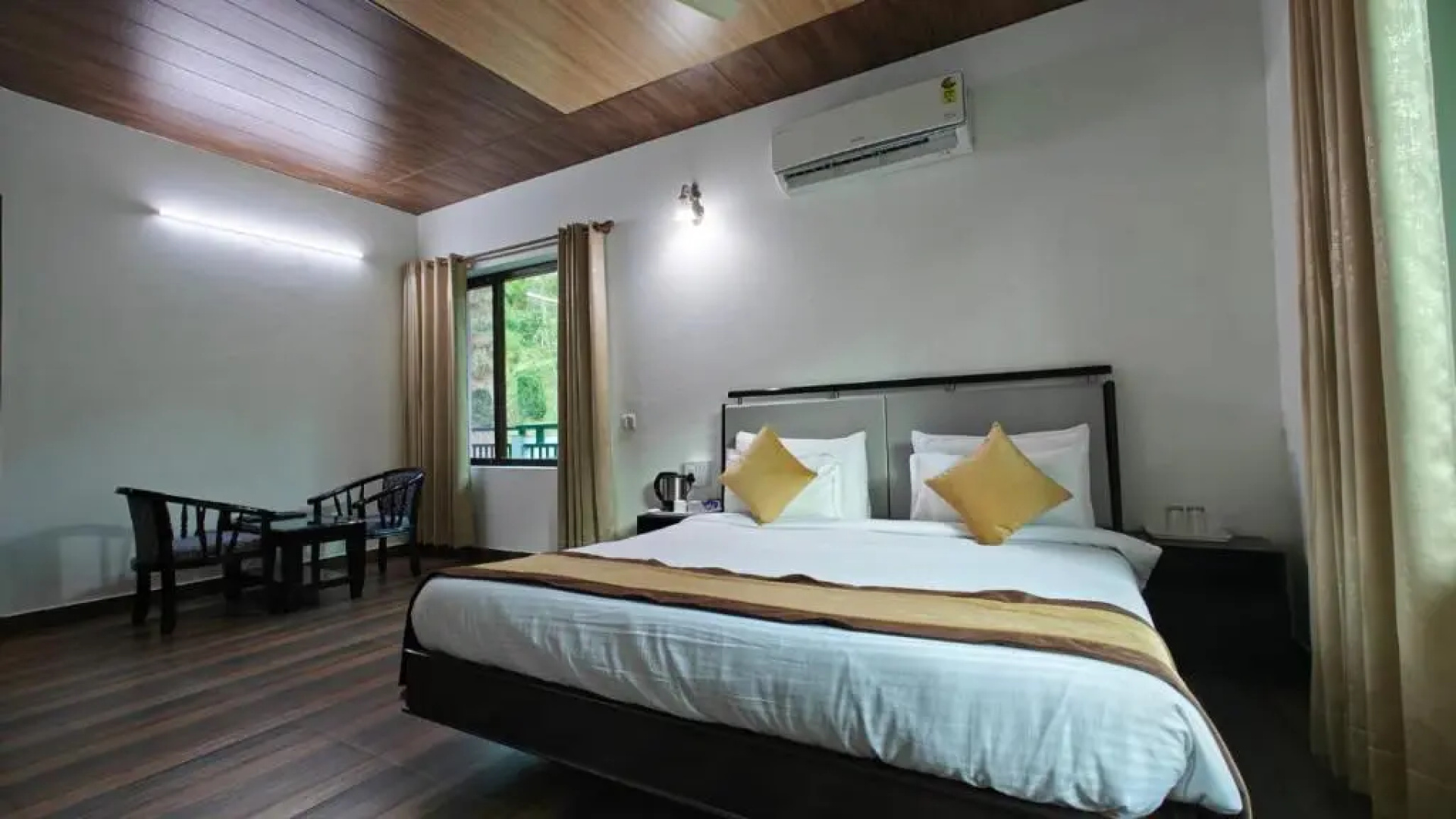 Pineland Resorts & Chalets Kasauli