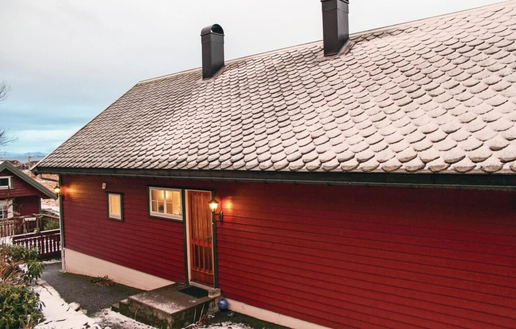 Stunning Home in Rogndalsvåg With 3 Bedrooms and Internet