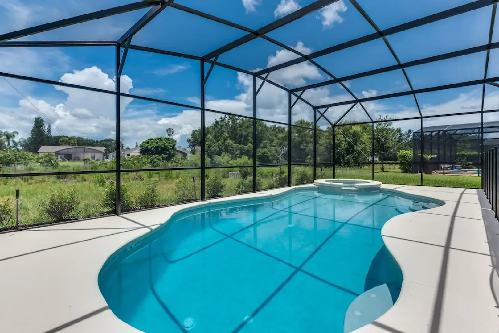 Solterra - 5212 Oakbourne Avenue