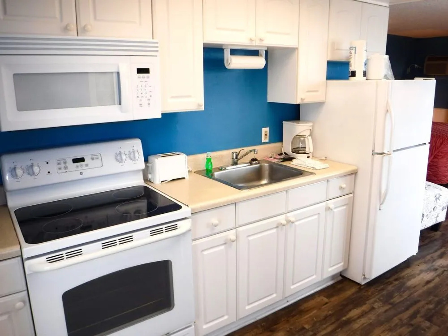 Waterside Inn on the Beach