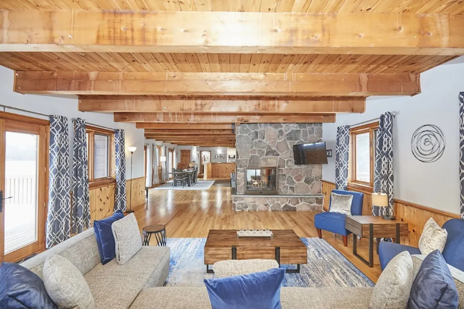 Grand Niagara Estate Lodge