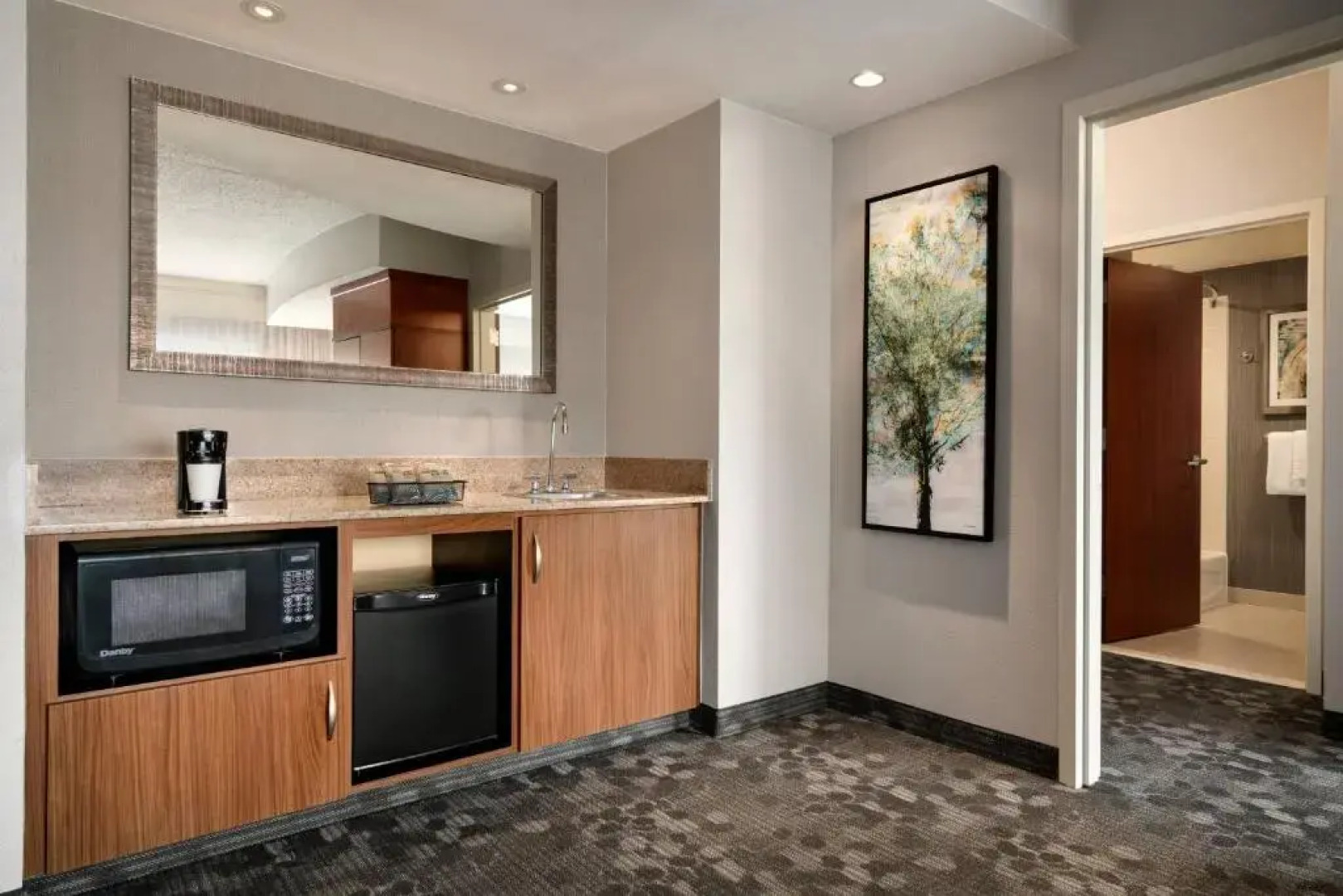 Courtyard Ewing Princeton