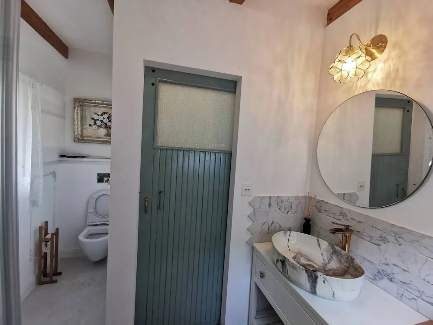 Sunny Wooden House on Creek, 30 Minutes Prague