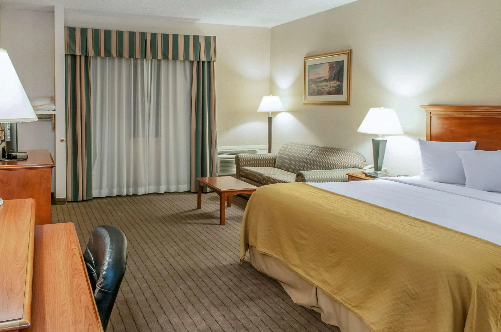 Quality Inn & Suites Grants - I-40
