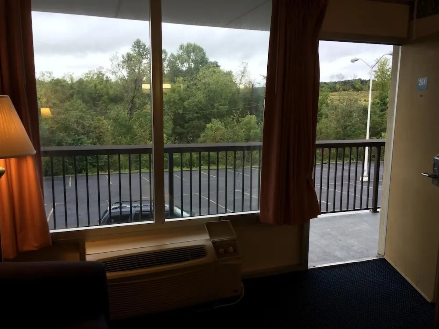 Knights Inn - Newport, TN