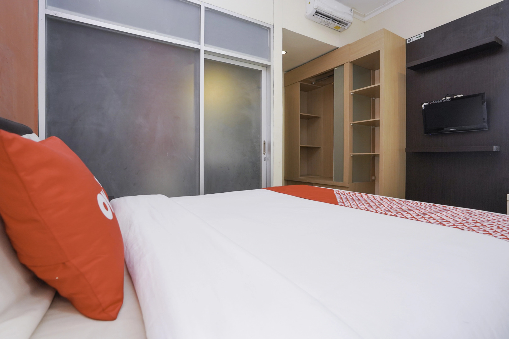 OYO 1956 Kana Family Residence