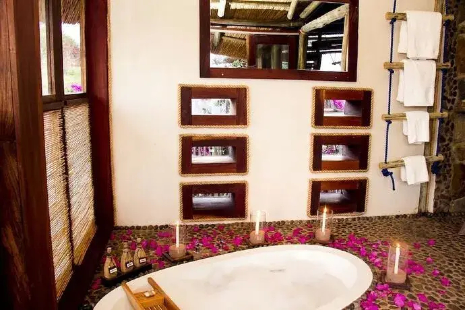 Lake Shore Lodge & Campsite