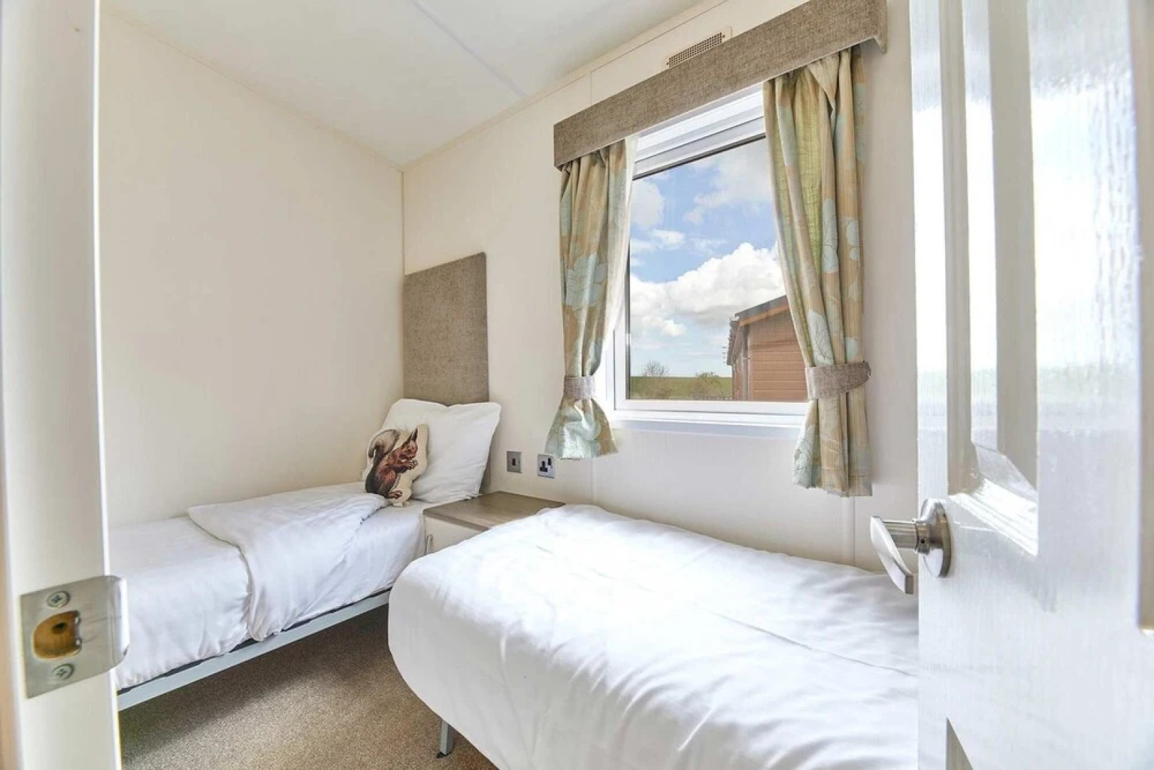 Host Stay Butterfly Lodge