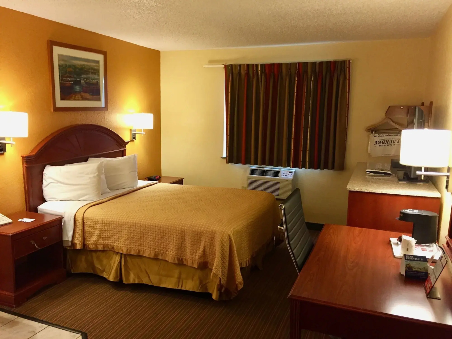 Travelodge by Wyndham Muskegon