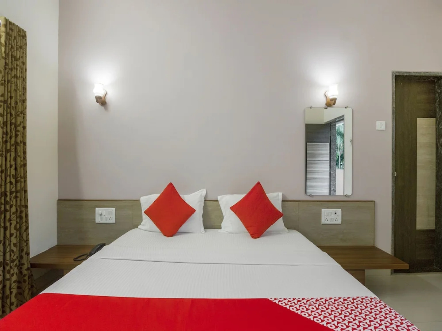 OYO 15553 Evergreen Holiday Home