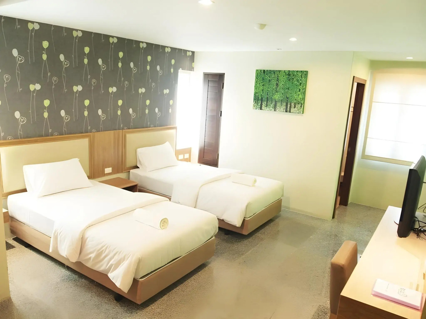 Phuket Ecozy Hotel