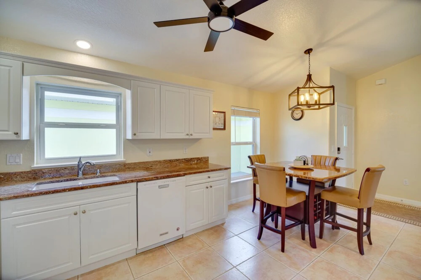 3 Mi to Lake: Peaceful Home w/ Grill in Sebring