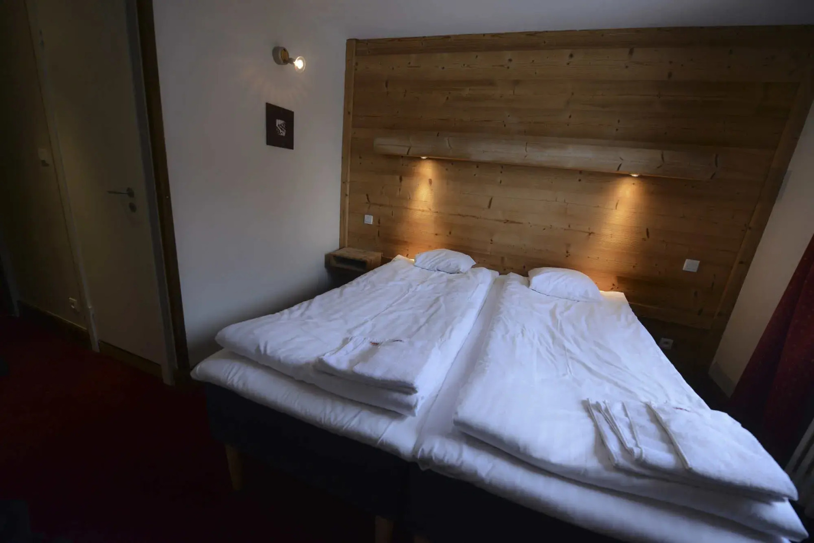 Langley Hotel Victors