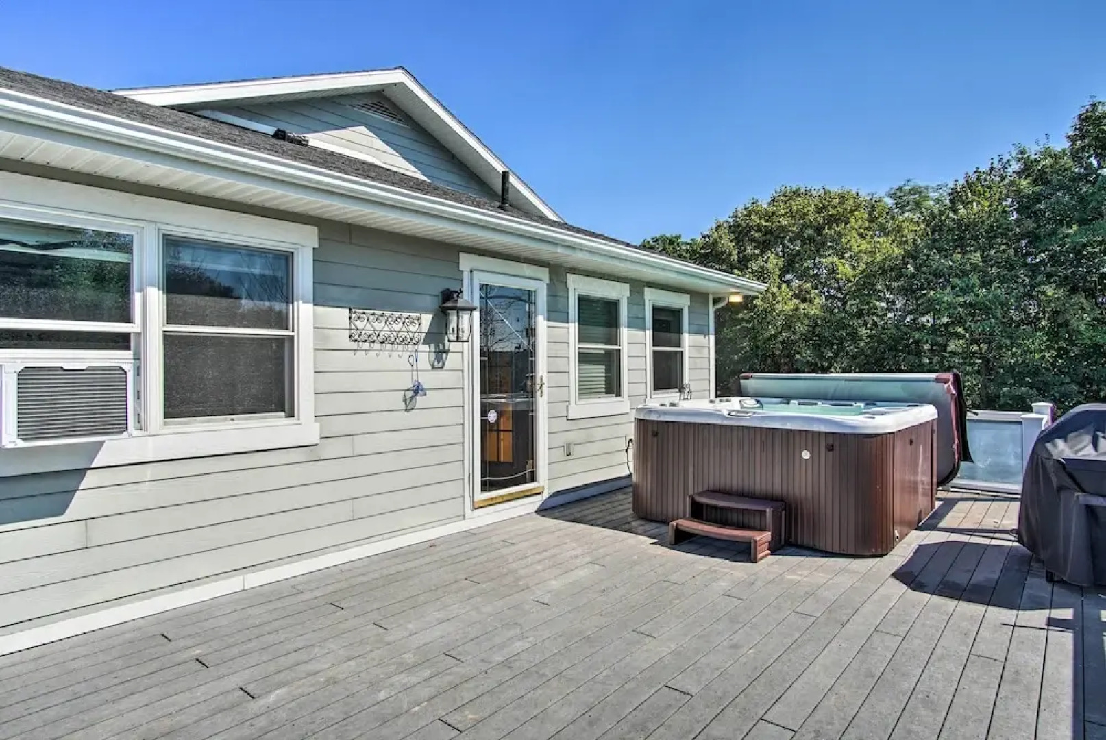 7-acre Coastal Michigan Home w/ Hot Tub & Sauna!