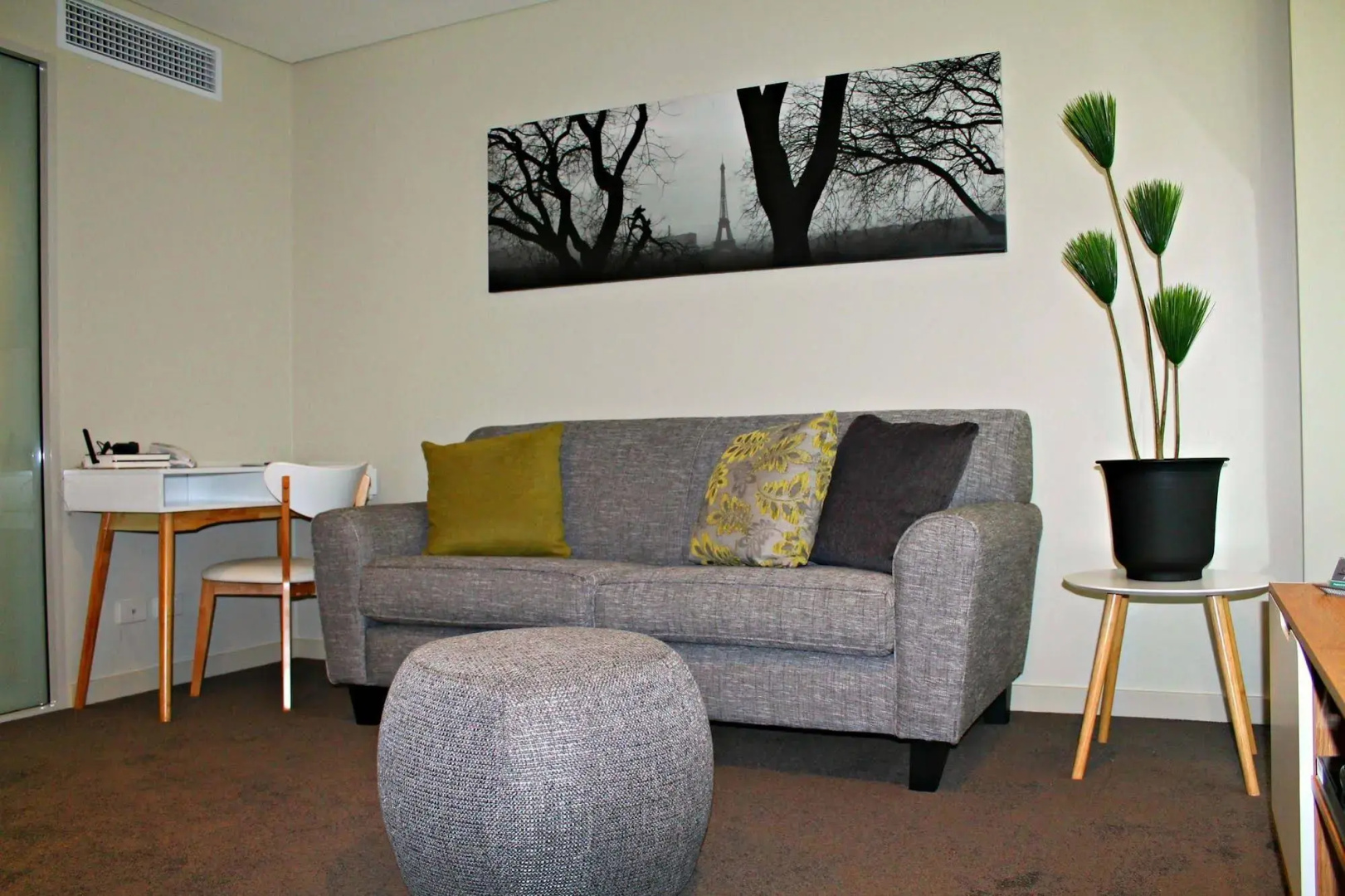 Adelaide Dress Circle Apartments - North Terrace