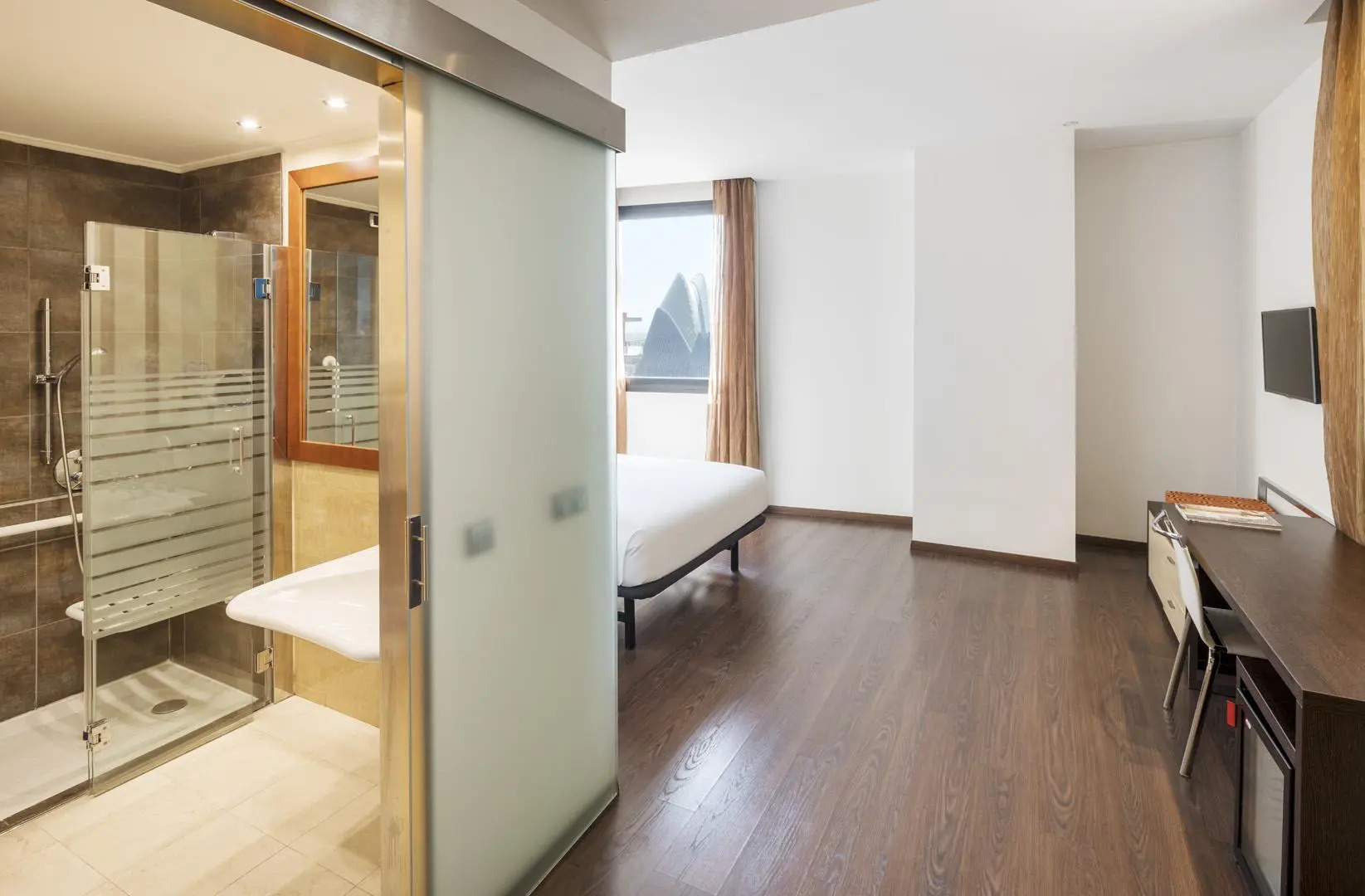 Hotel Ilunion Aqua 4