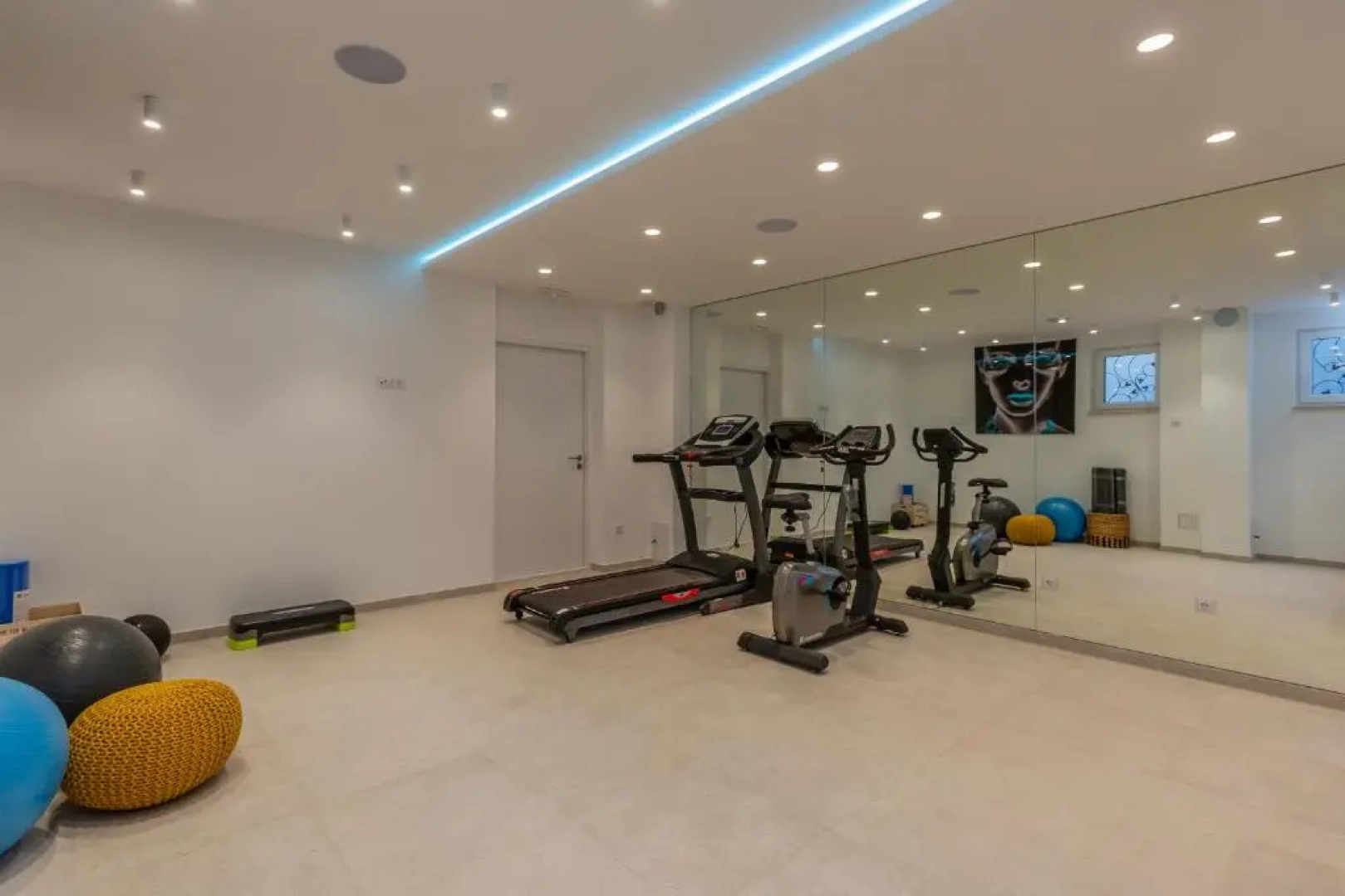 Villa SALVIA - new, modern villa near Split