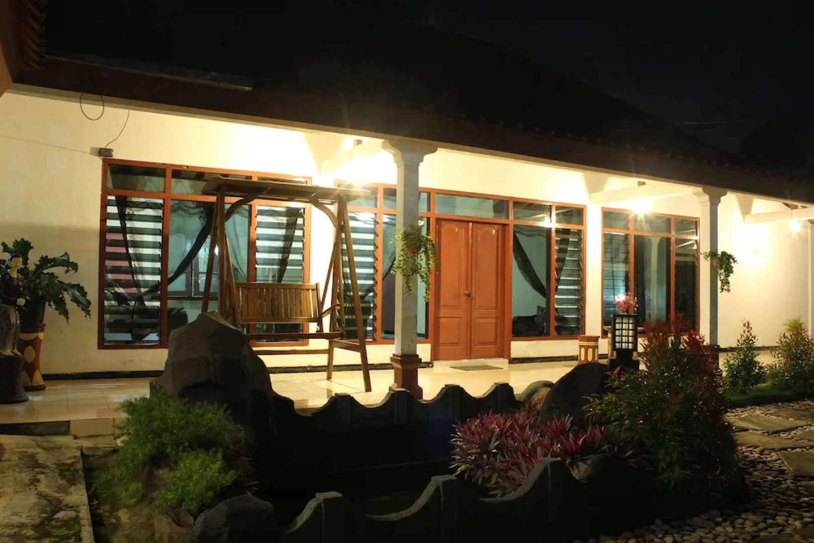 Marry Ind Vila & Guest House Gunung Kawi Malang