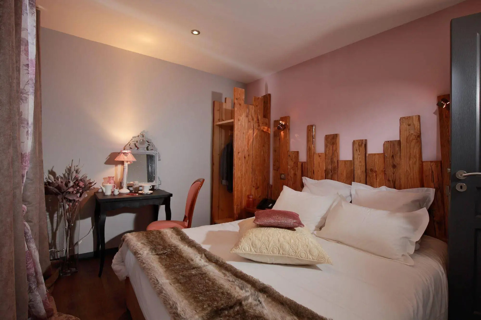 Hotel The Originals Le Manoir des Montagnes (ex Relais du Silence)