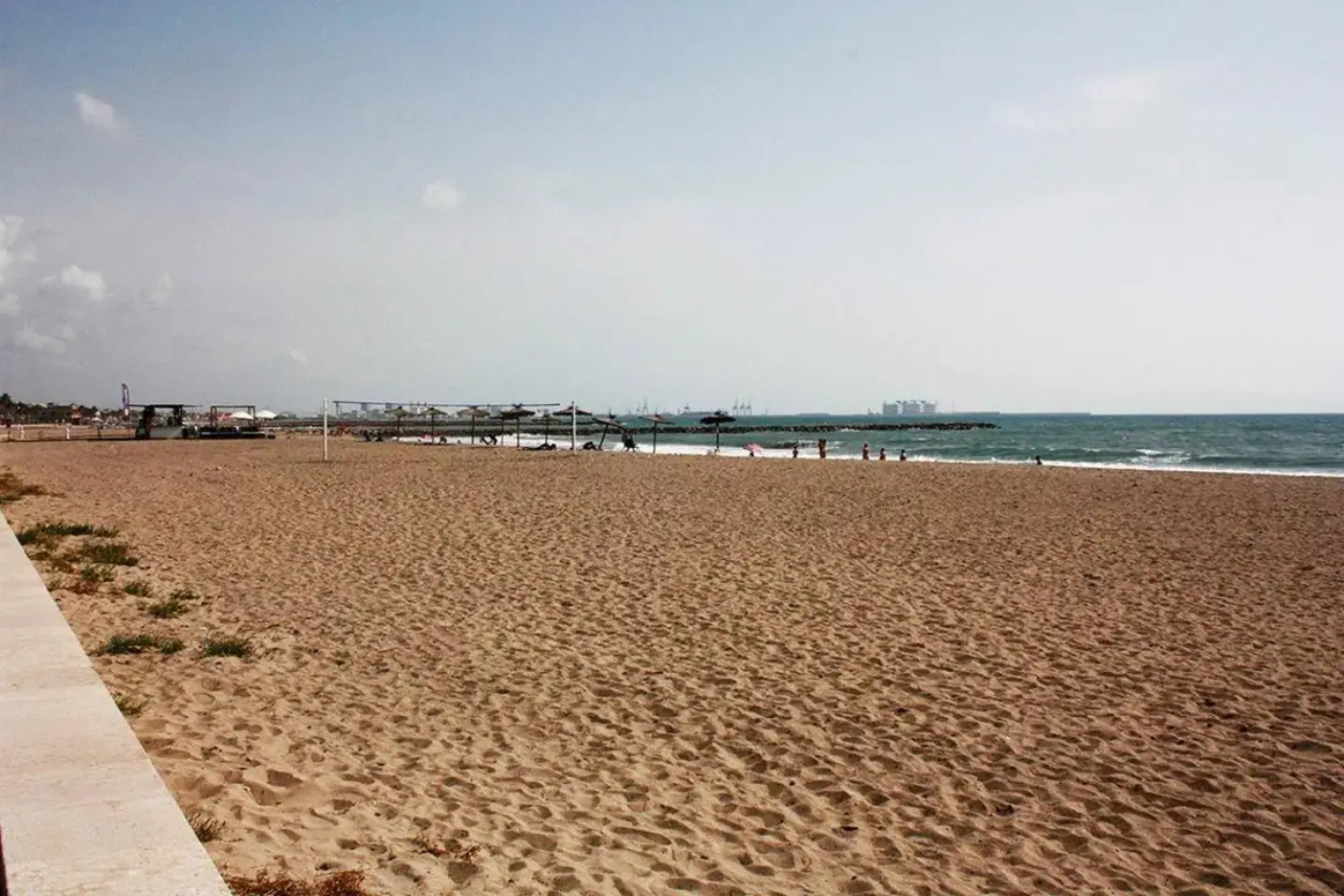 Apartamento junto al mar Los Marineros con acceso independiente por terraza