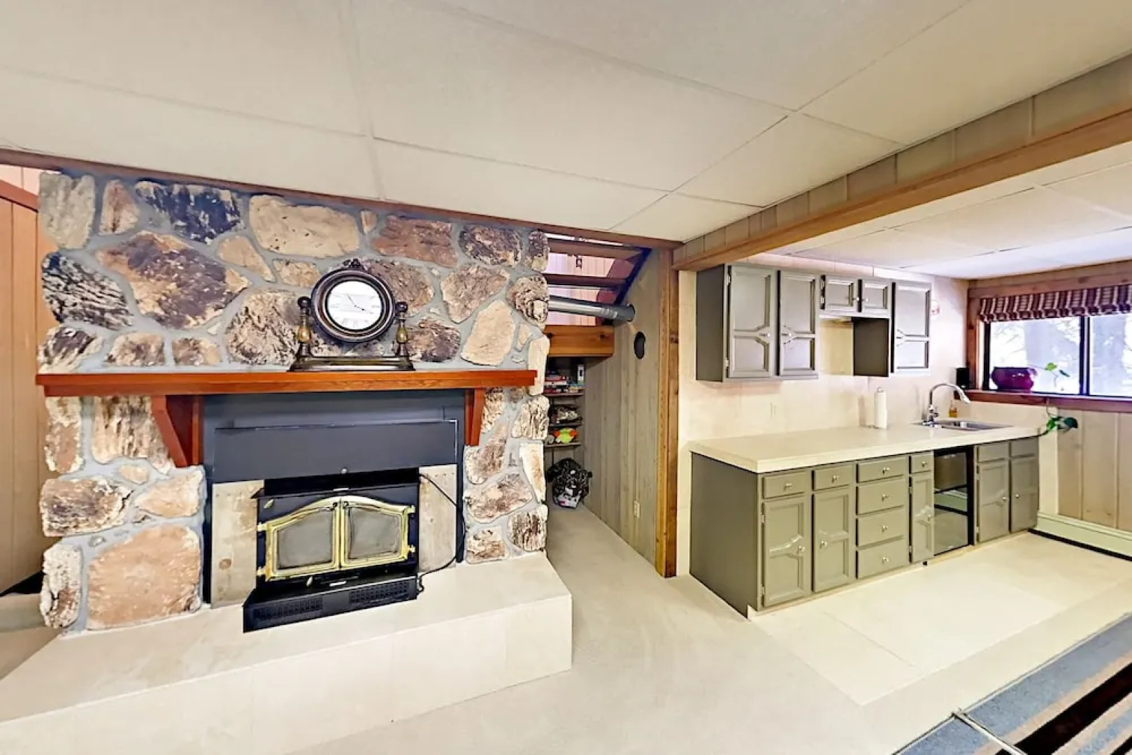 35 St Moritz Terrace Cabin 3 Bedrooms 3 Bathrooms Home