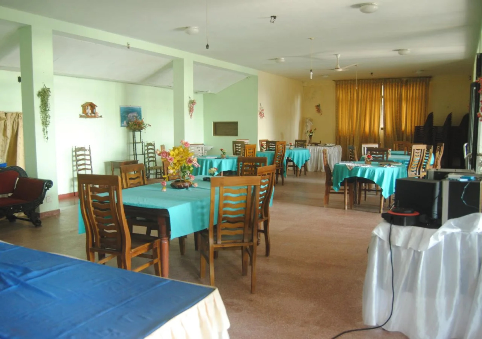 Lily Restaurant and Inn