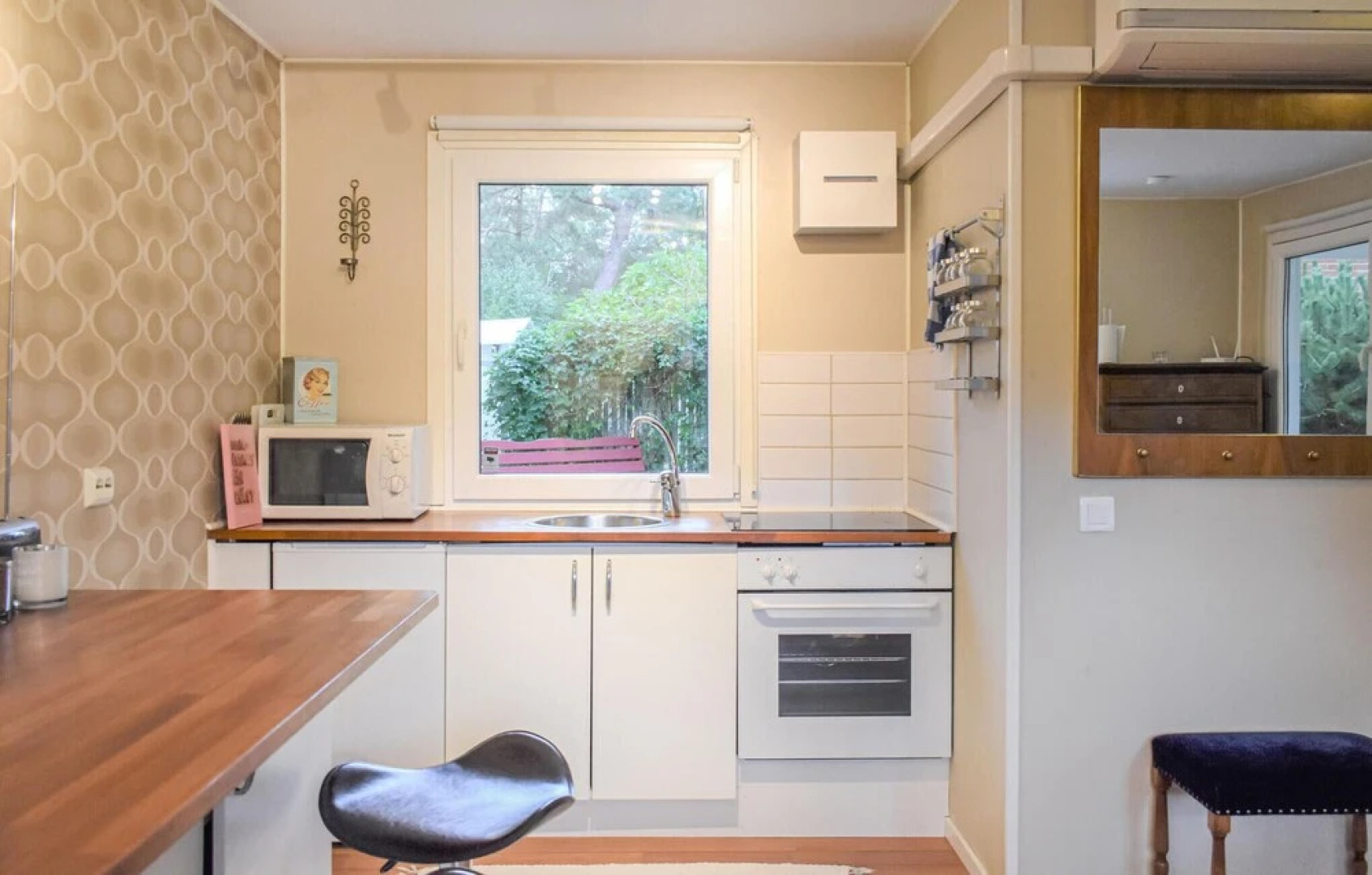 Nice Home in Höllviken With 1 Bedrooms and Wifi