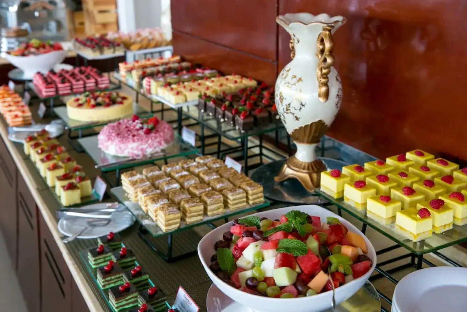 Landmark Suites Hotel