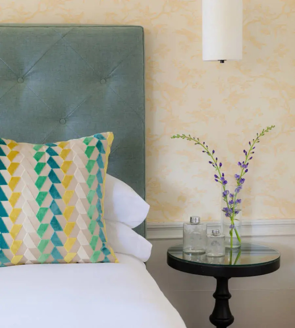 Captain Fairfield Inn