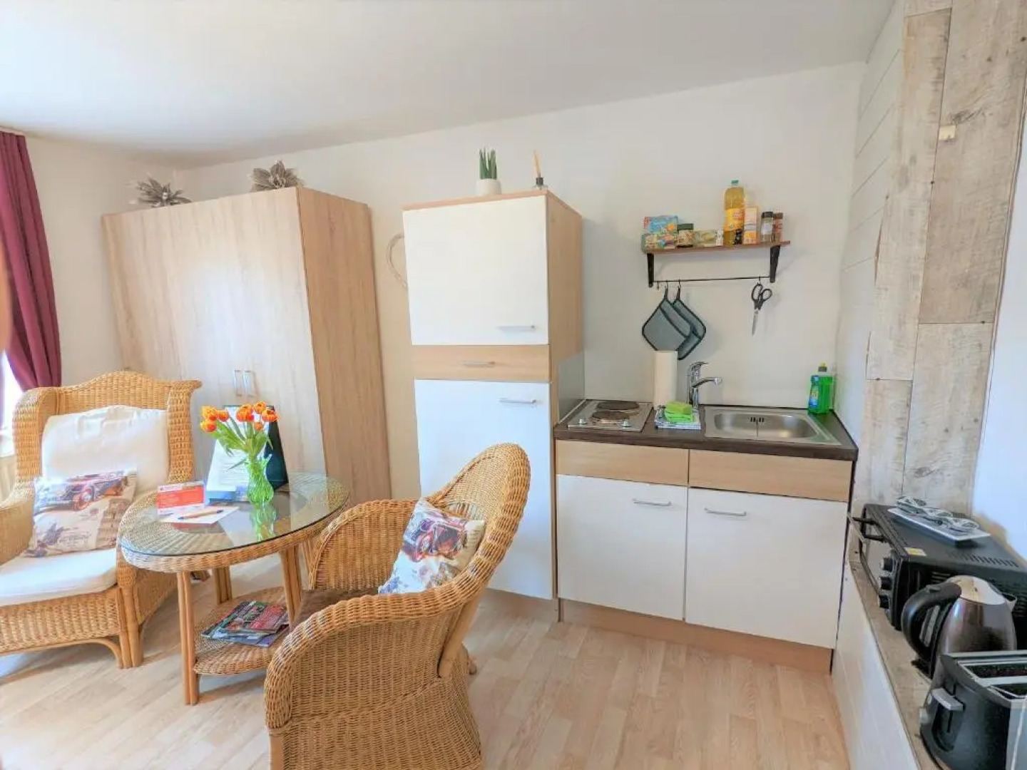 Flussblickwohnung mit Terrasse, Pool, Garten&Sauna - Zi2