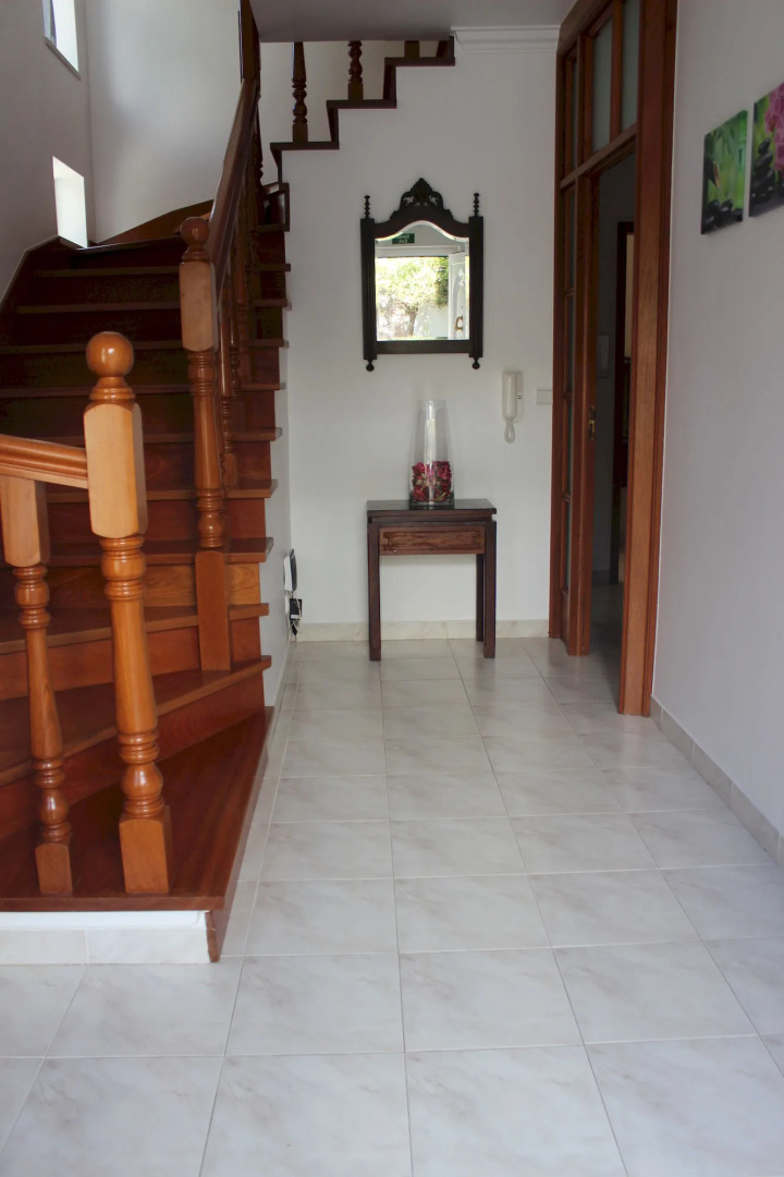 Ericeira Chill Hill Hostel & Private Rooms