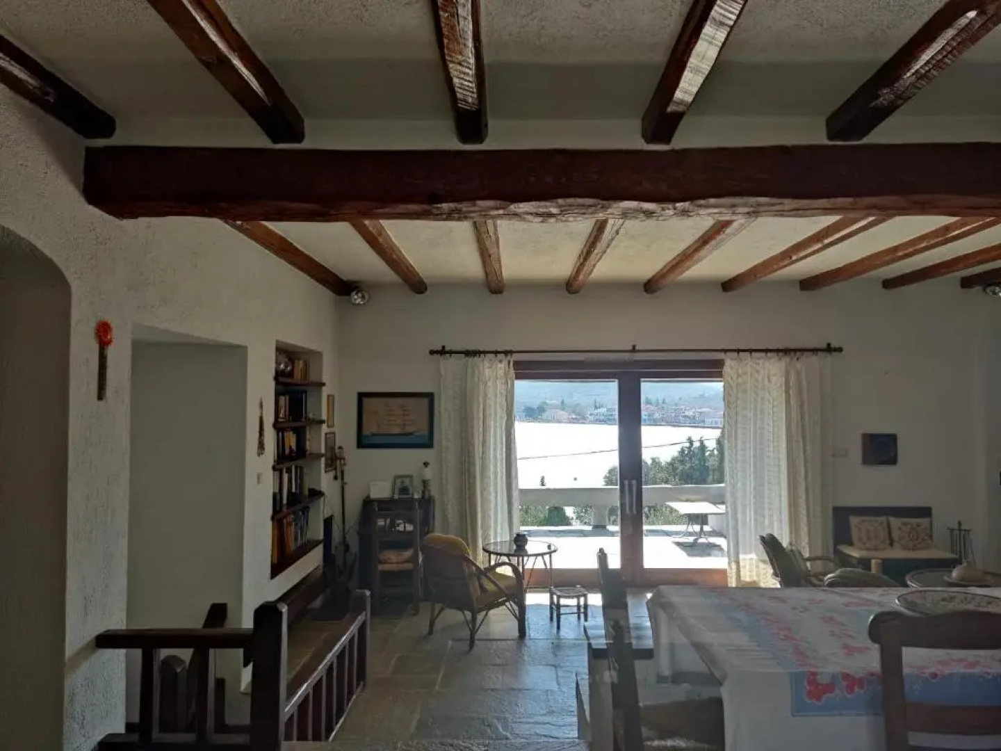 Lito's dream villa by the sea!