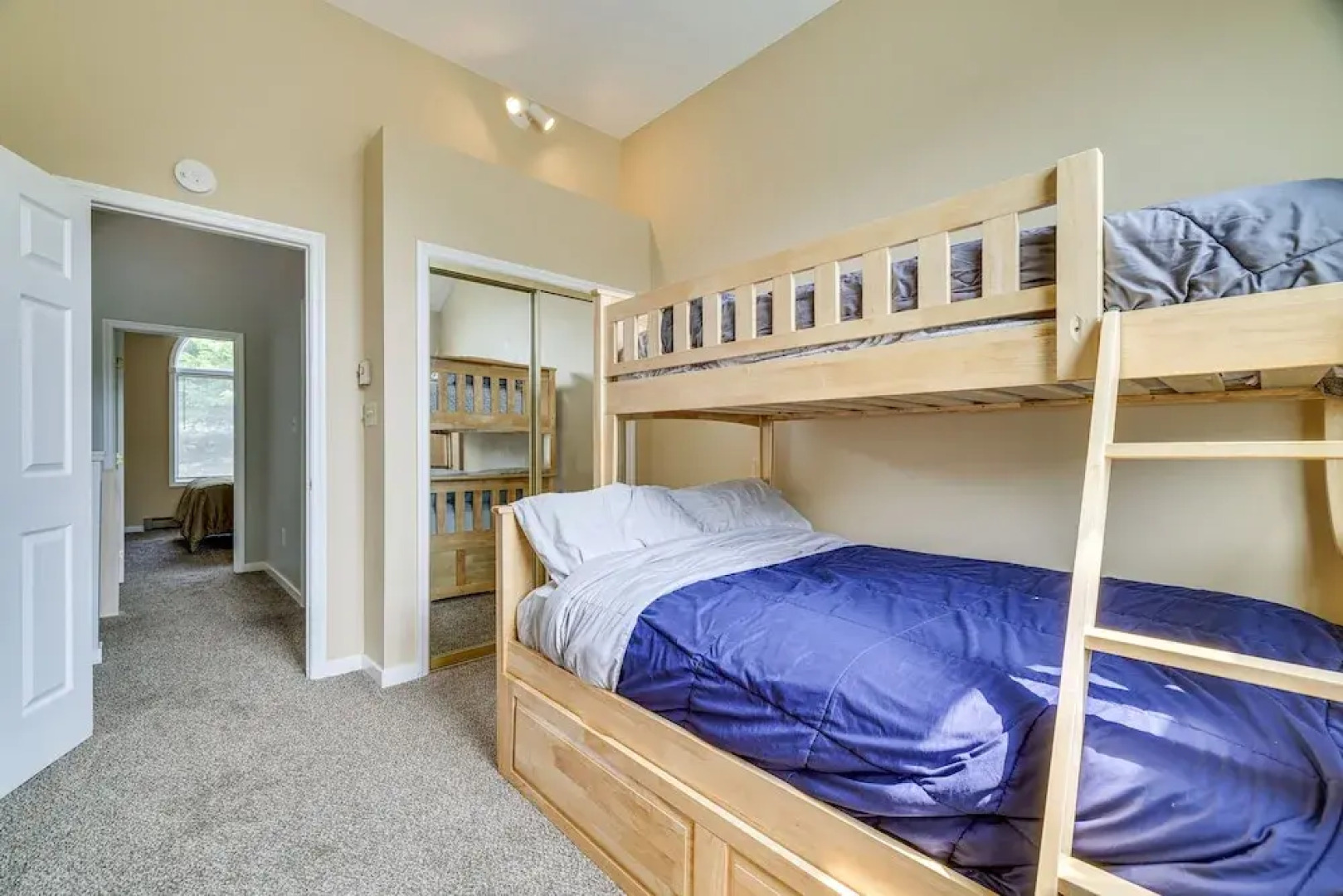 Deck & Pool Access: Lake Harmony Home!