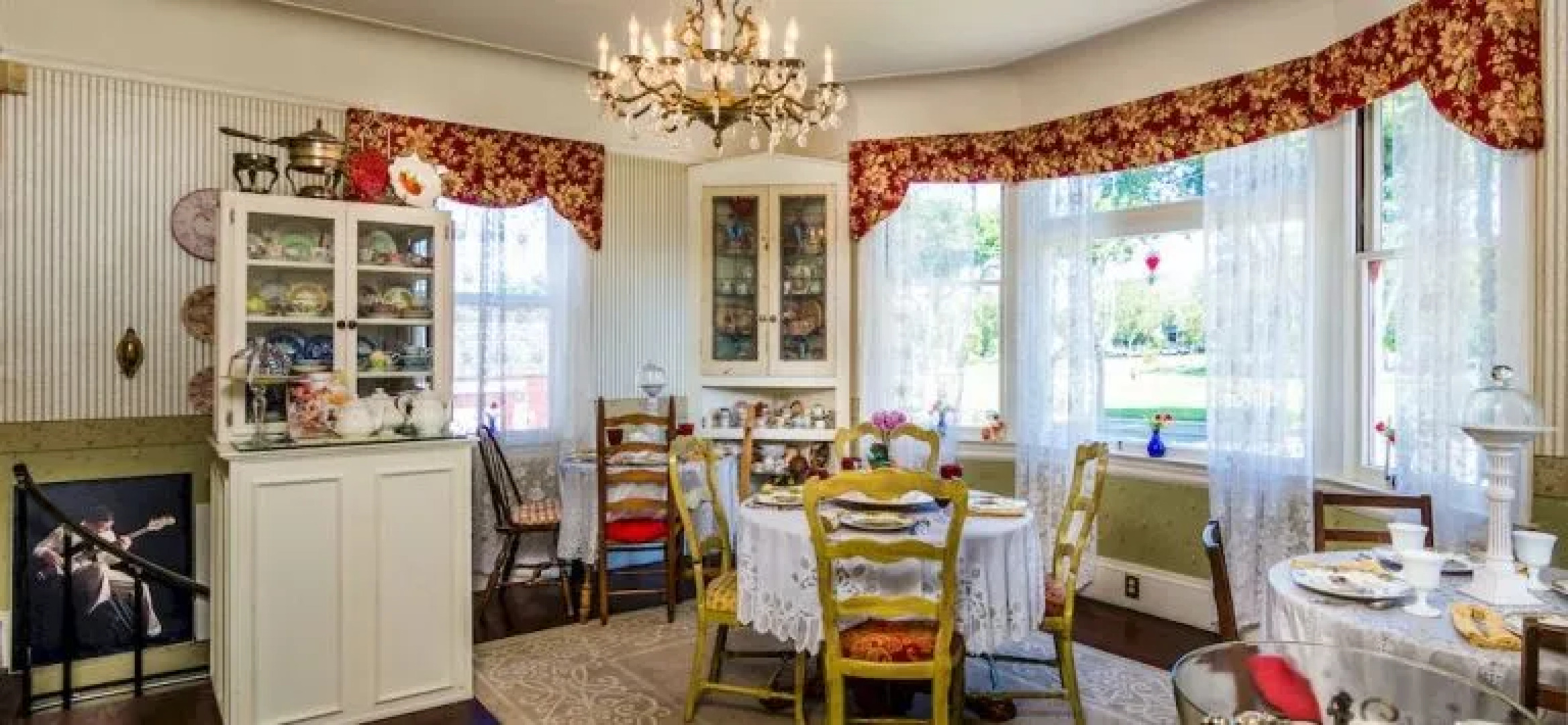 Joshua Inn Bed & Breakfast