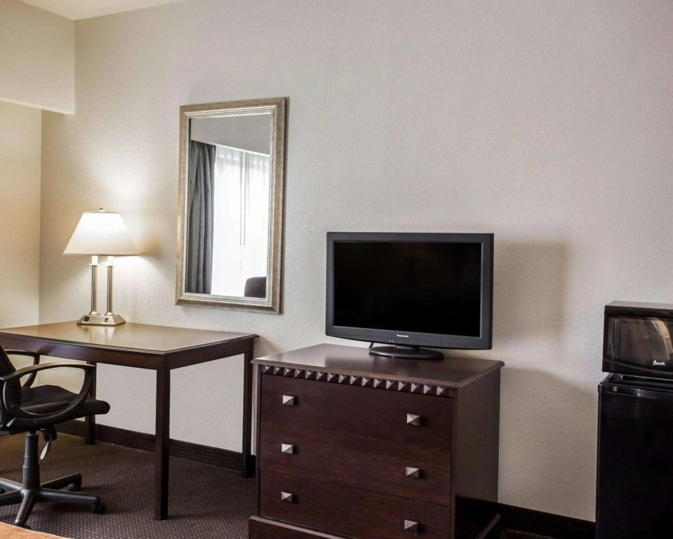 Comfort Inn & Suites Lumberton Central I-95