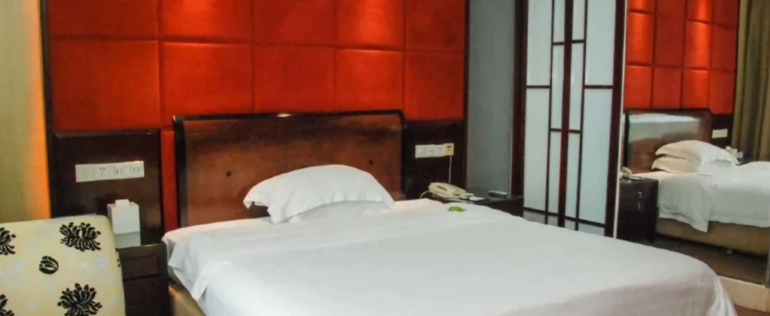 Chinflux Mandarin Hotel