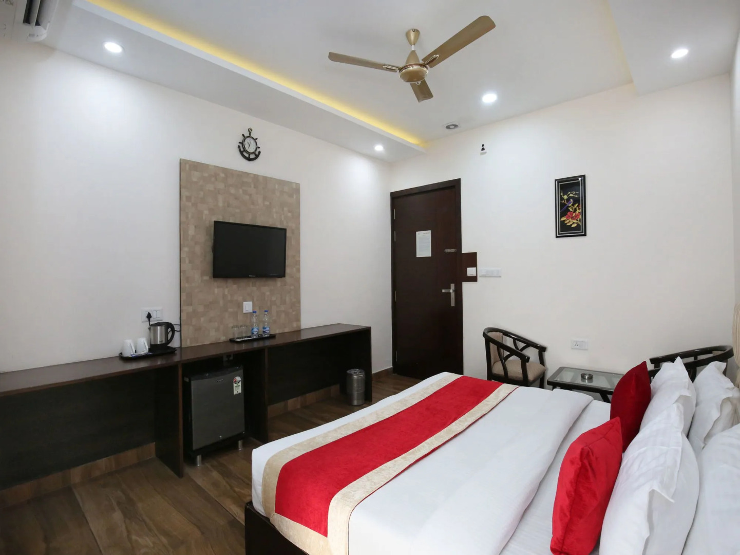 OYO 10027 Hotel Red Petal