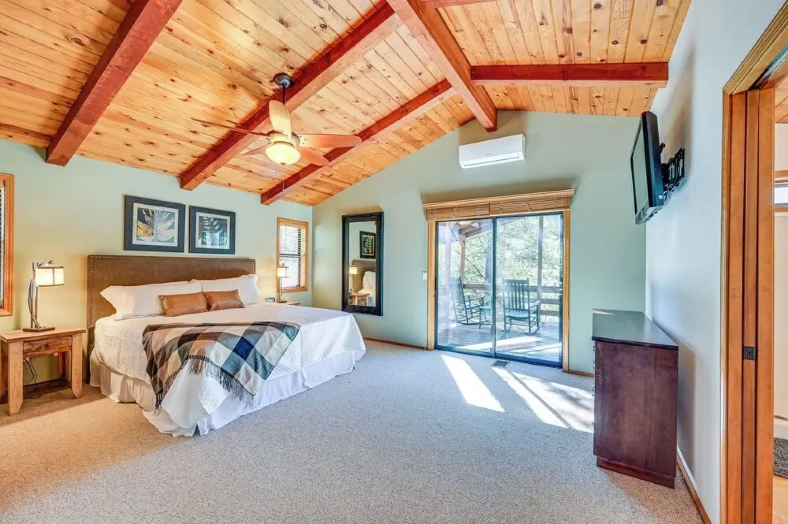 Furnished Deck + Forest Views: Pine Retreat!