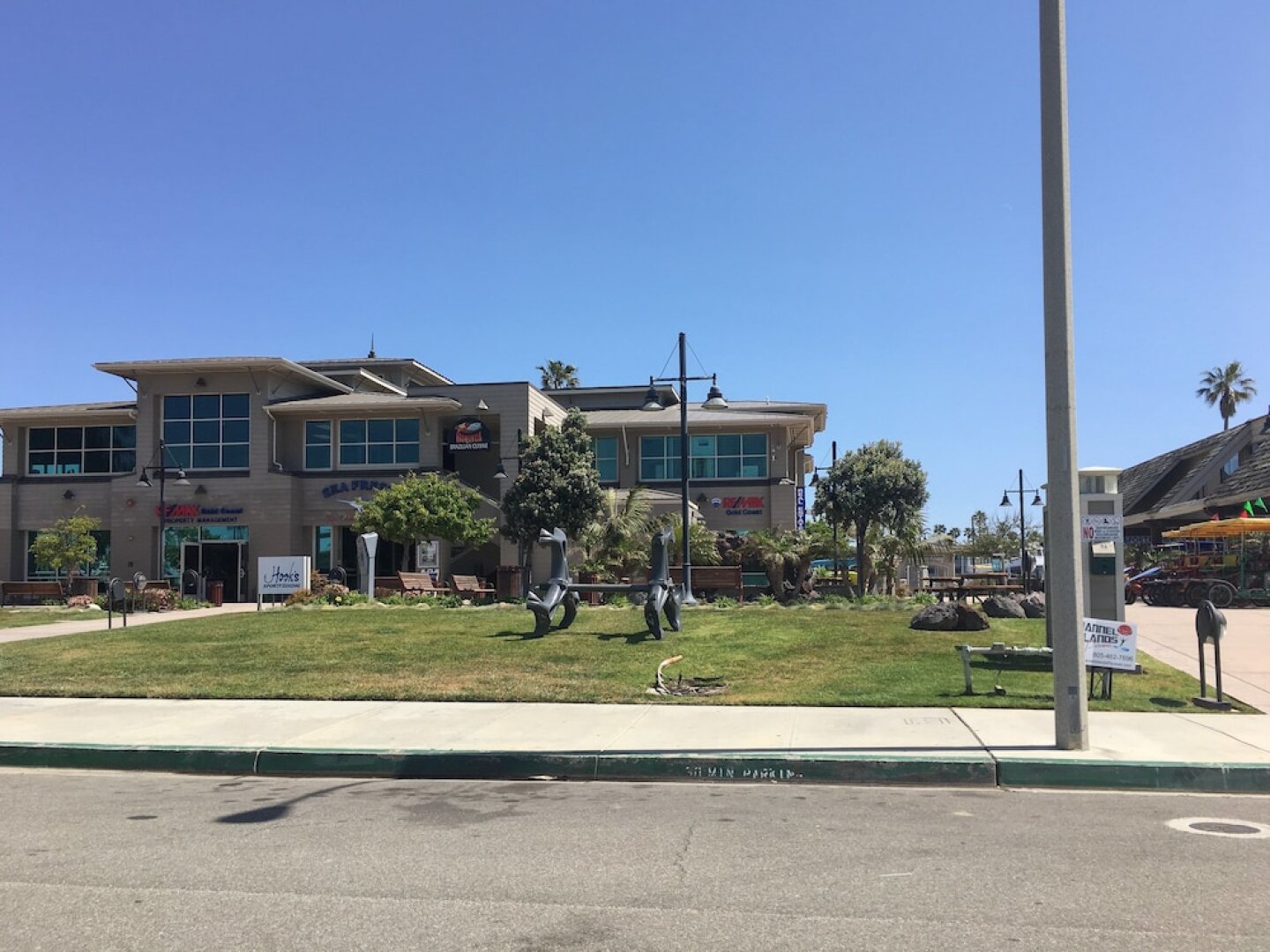 3625 Sunset Home 3 Bedrooms 2.5 Bathrooms Home