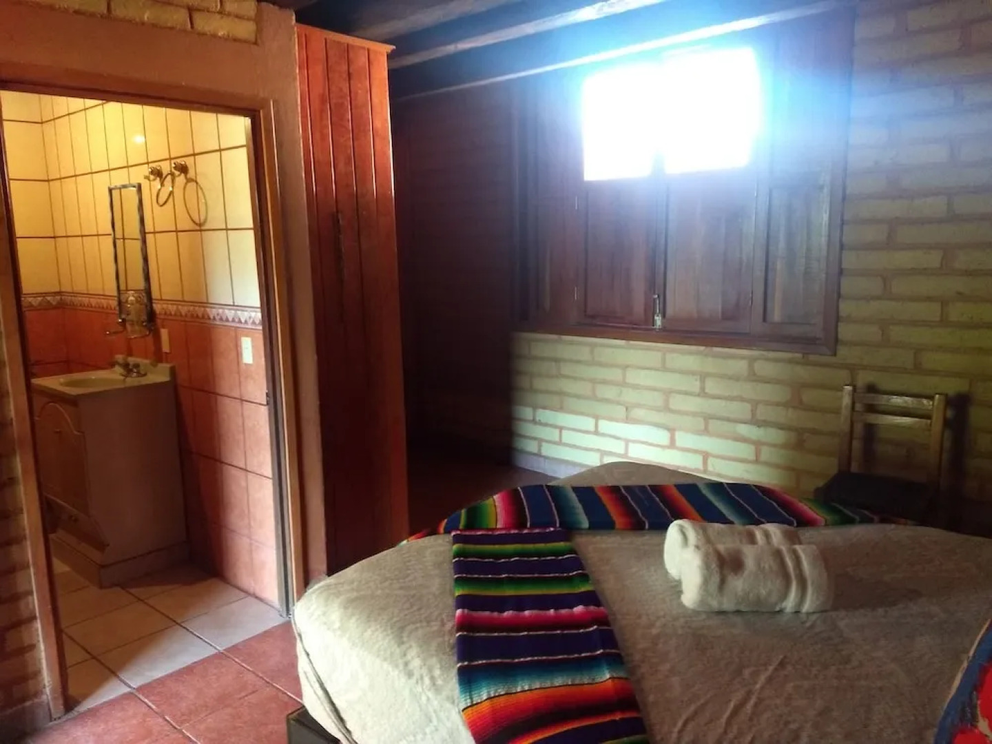 La Joya De Tuito Bed & Breakfast