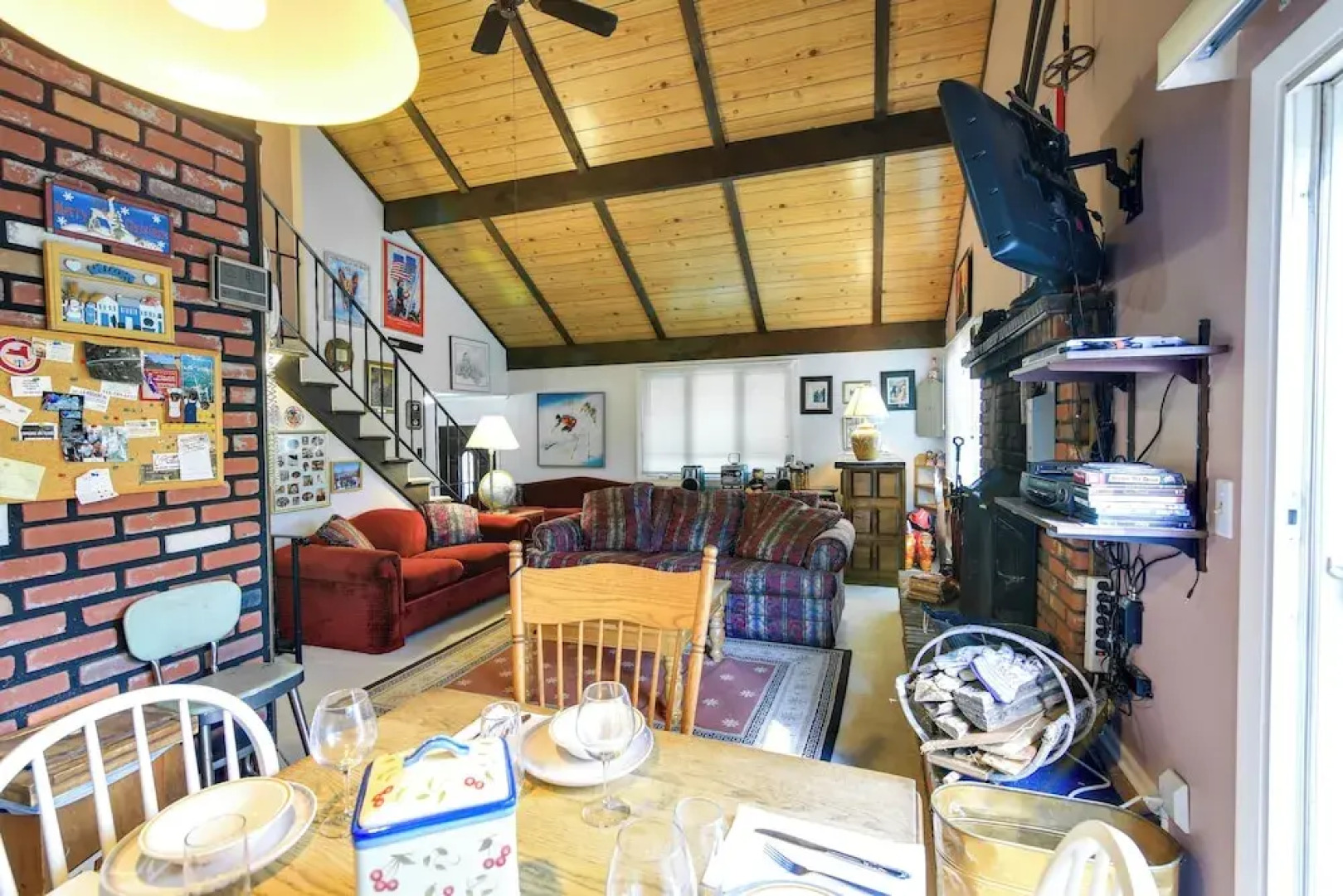 Hunter Hideaway w/ Yard & Deck: 3 Mi to Ski Slopes