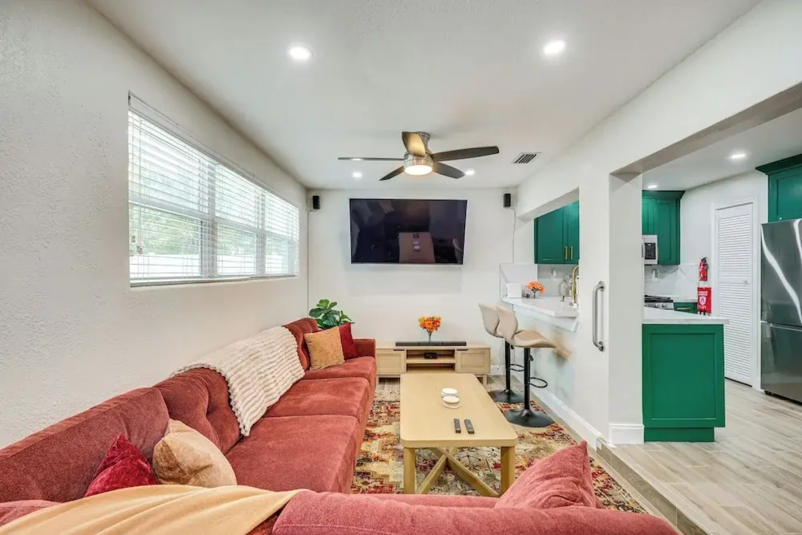 Backyard Oasis: Fort Lauderdale Home Near Beach