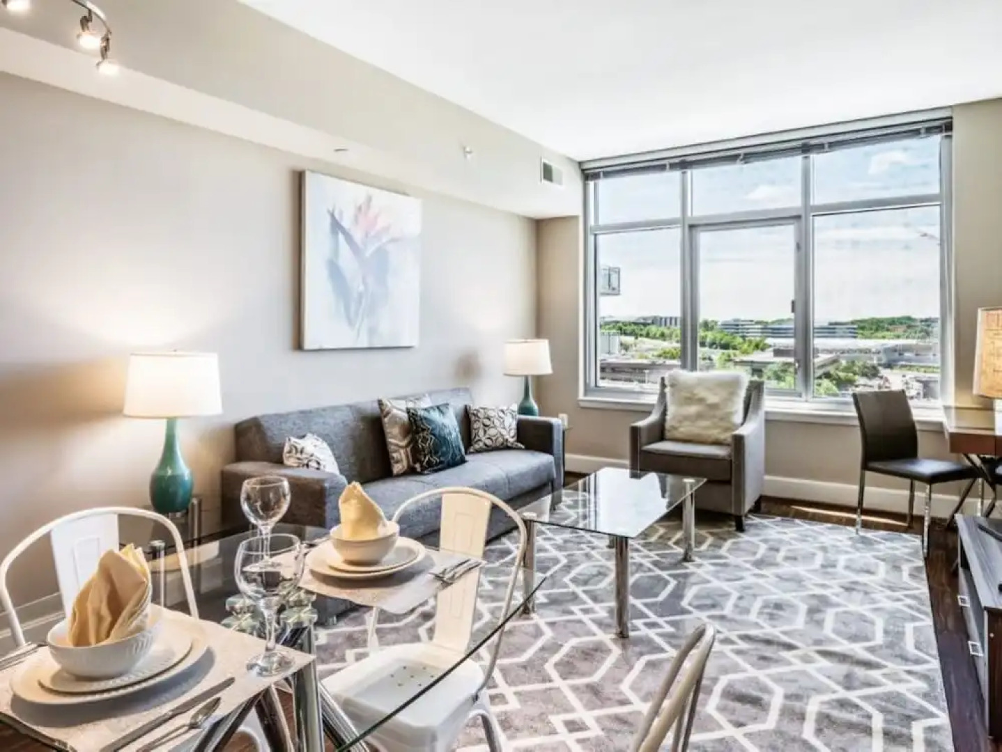 Global Luxury Suites at Town Center North